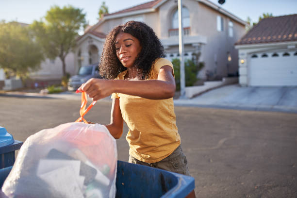 Best Yard Waste Removal  in Lino Lakes, MN